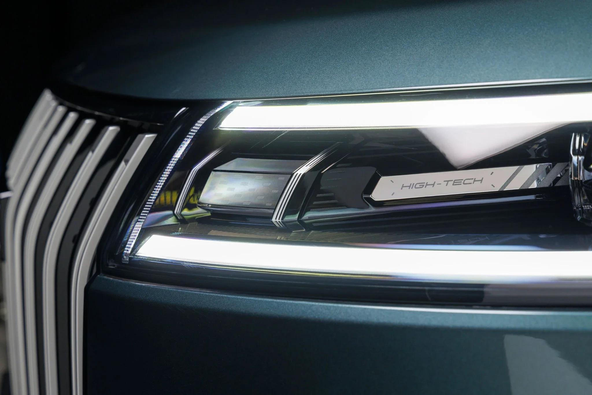 Full-LED headlights of the JAECOO 5
